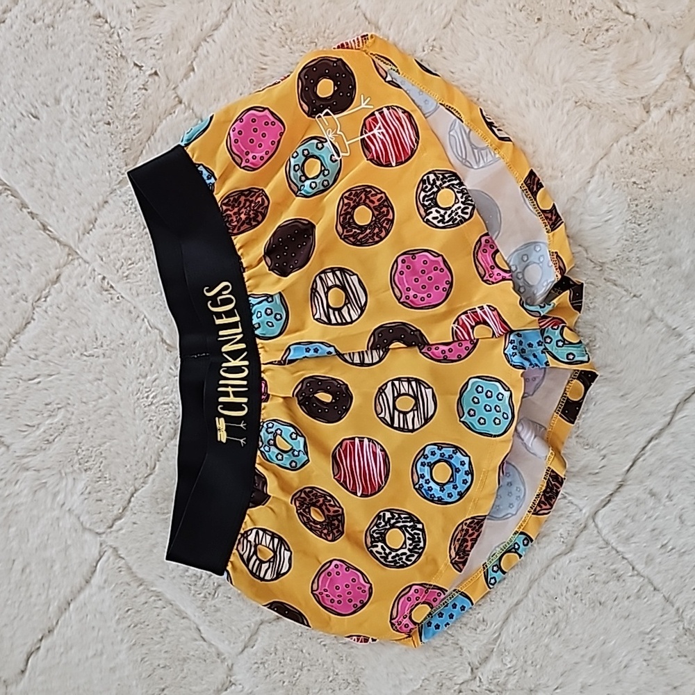 Chicknlegs Men's Salty Donuts 2" Split Shorts Medium - Picture 2 of 7